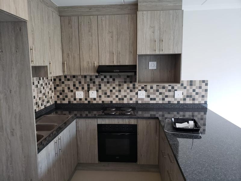To Let 2 Bedroom Property for Rent in Buh Rein Estate Western Cape